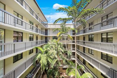 601 Seaview Ct