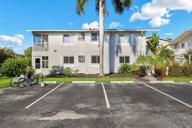 8148 Country Rd