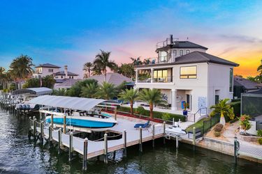 1518 Hermitage Ln