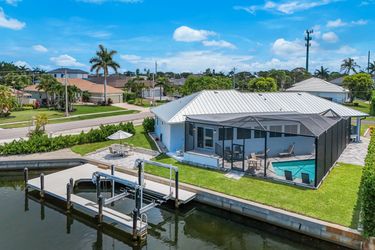 398 Wales Ct