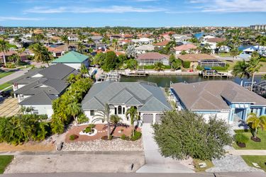 910 Ivory Ct