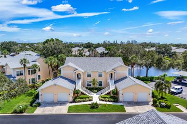752 Wiggins Lake Dr