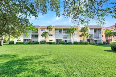 100 Forest Lakes Blvd