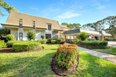 1111 Wildwood Ln