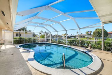 1160 Martinique Ct