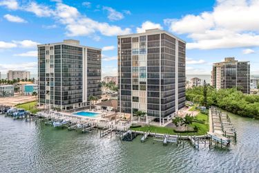 26225 Hickory Blvd #5B
