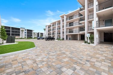 1501 Middle Gulf Dr