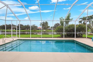 4362 Queen Elizabeth Way