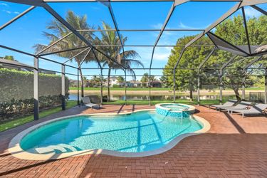 4549 Azalea Dr