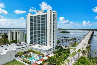 2500 Edwards Dr #2305