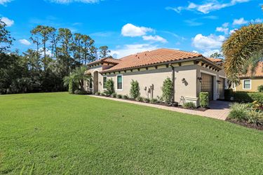 9149 Isla Bella Cir