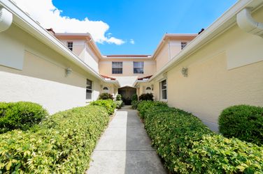 630 Lalique Cir