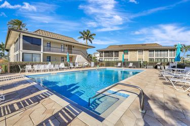 900 Huron Ct