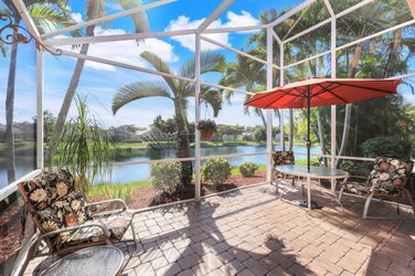 8833 Cascades Isle Blvd
