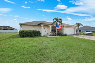 1020 Diplomat Pkwy W