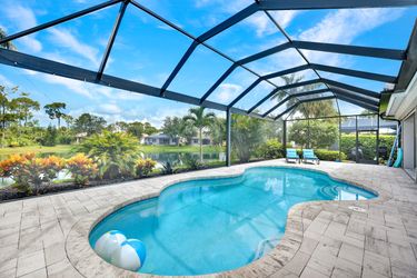 16075 Parque Ln