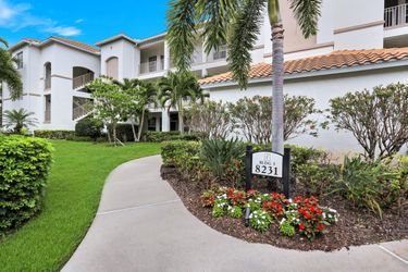 8231 Parkstone Pl
