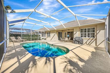9375 Oak Strand Dr
