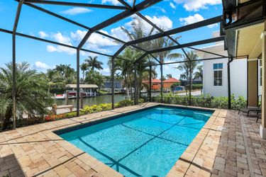 35 Covewood Ct