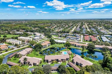 960 Palm View Dr