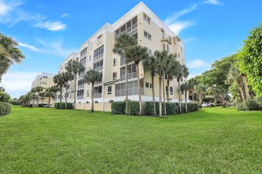 7655 Pebble Creek Cir