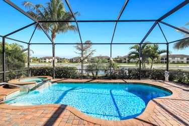 28047 Foxrock Ct