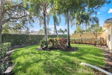 3333 Cayman Ln