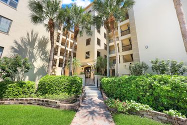 7040 Pelican Bay Blvd