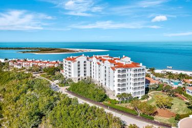 2000 Royal Marco Way