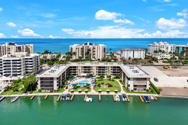3200 Gulf Shore Blvd N