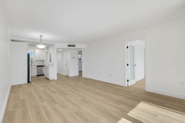 225 Turtle Lake Ct #209