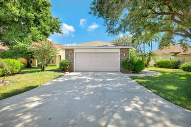 6533 Ilex Cir
