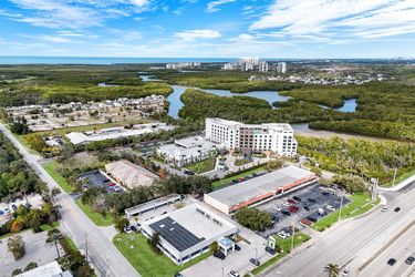 11983 Tamiami Trl N