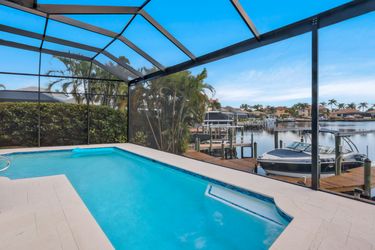1812 Lagoon Ln