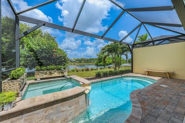 5878 Haiti Dr
