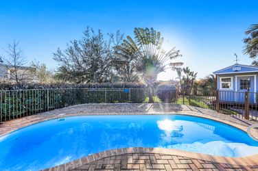 4900 Shady River Ln