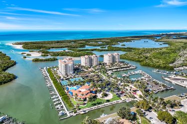 425 Dockside Dr