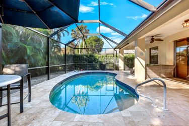302 Sawgrass Ct