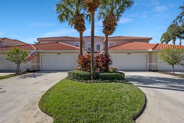 3485 Grand Cypress Dr