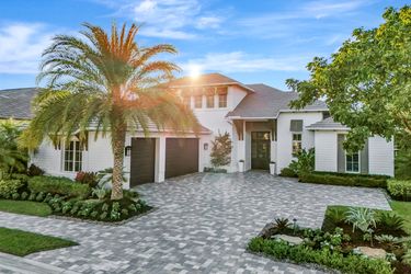 16715 Enclave Cir