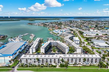 1023 Anglers Cove