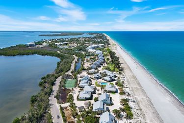 24 Beach Homes