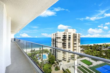 4041 Gulf Shore Blvd N