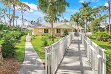 3041 Sandpiper Bay Cir