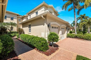 558 Vintage Reserve Ln
