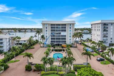 2750 Gulf Shore Blvd N