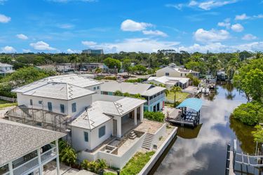 2750 Gulfview Dr