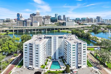 20 W Lucerne Cir #609