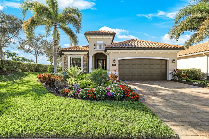 9457 Rialto Dr