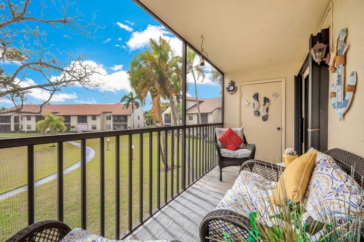 8475 Charter Club Cir